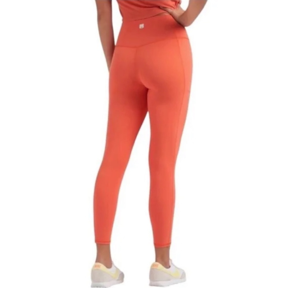 NOT FOR SALE vuori Studio Pocket Legging Grapefruit - Picture 3 of 16